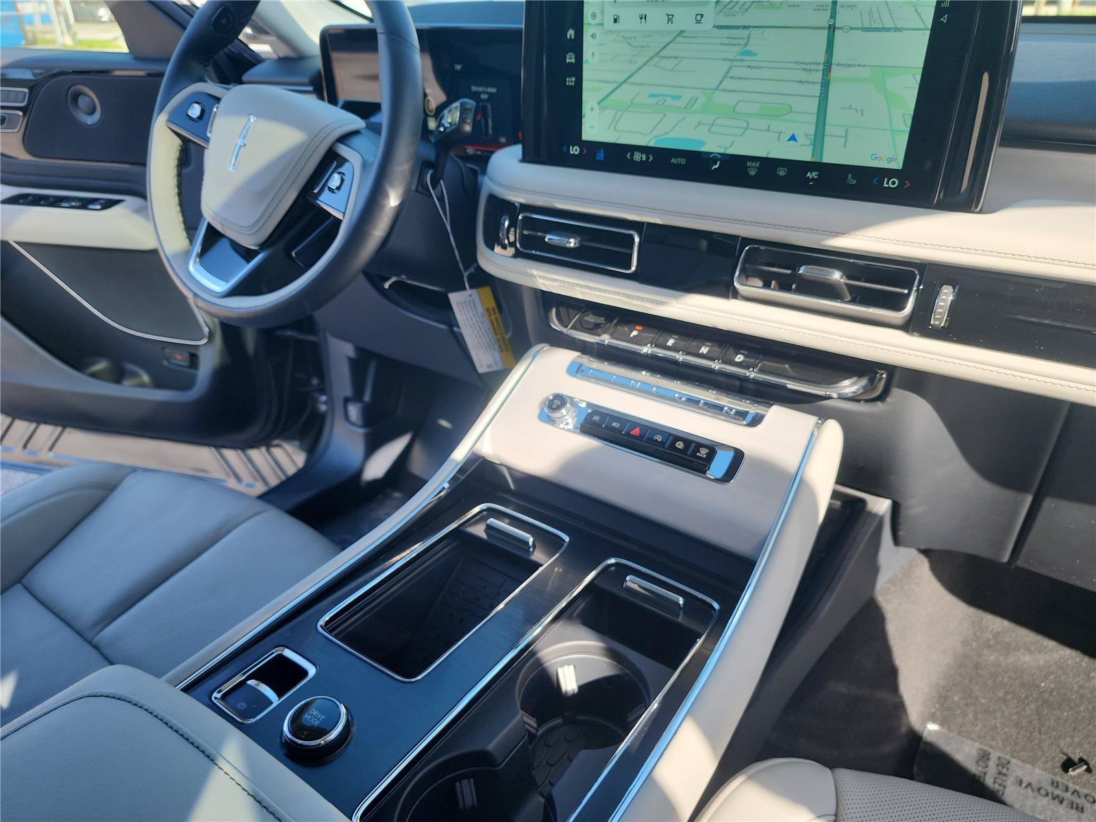 New 2027 Lincoln Aviator Reserve w/ Jet Appearance Package RWD image 33
