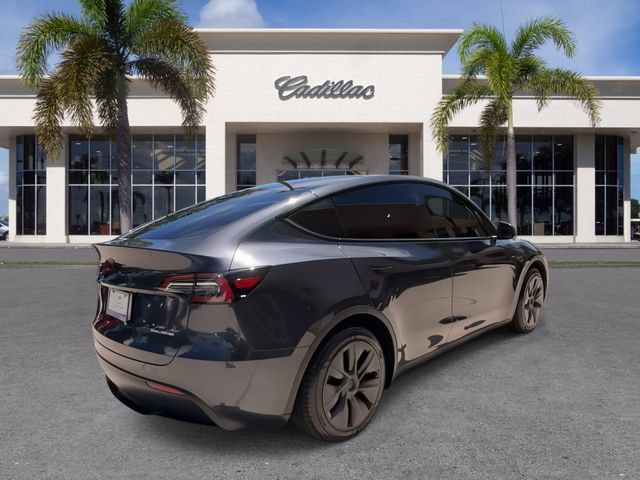 Used 2024 Tesla Model Y Long Range AWD/4WD image 14