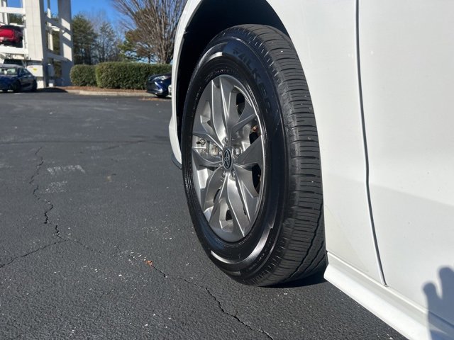 Used 2025 Toyota Sienna LE image 11