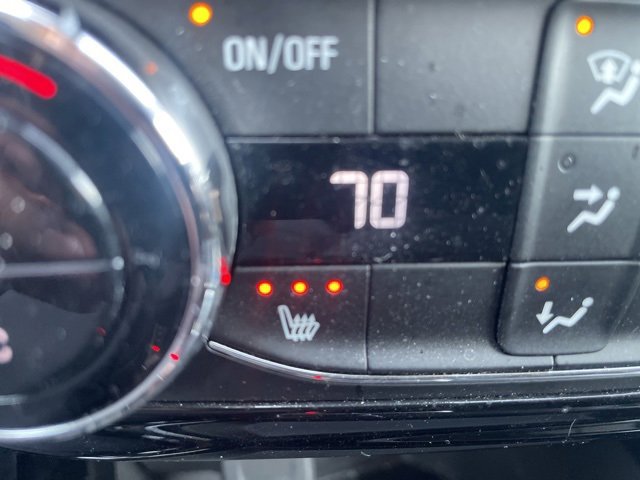 Used 2025 Chevrolet Trax ACTIV image 12