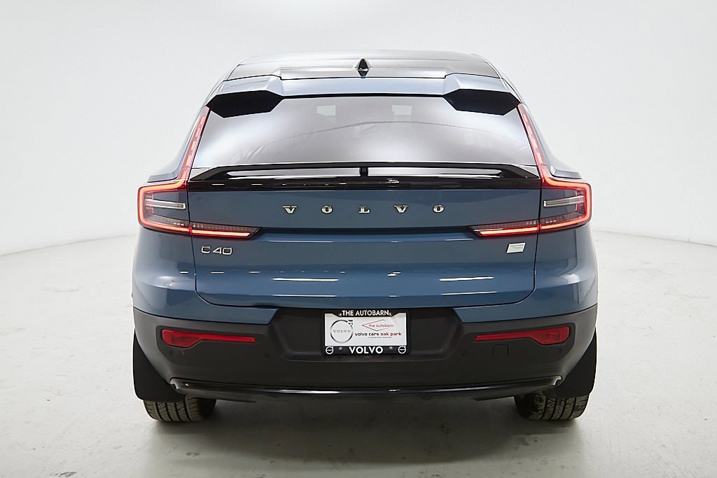 Certified 2023 Volvo C40 Recharge Core w/ Climate Package image 8