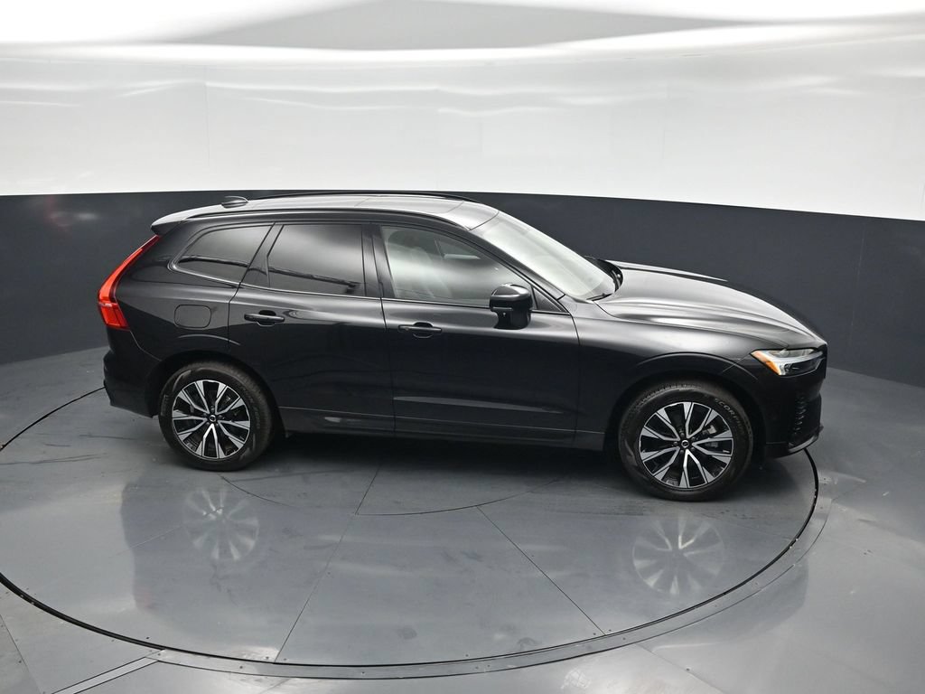 Used 2025 Volvo XC60 B5 Plus AWD/4WD image 53
