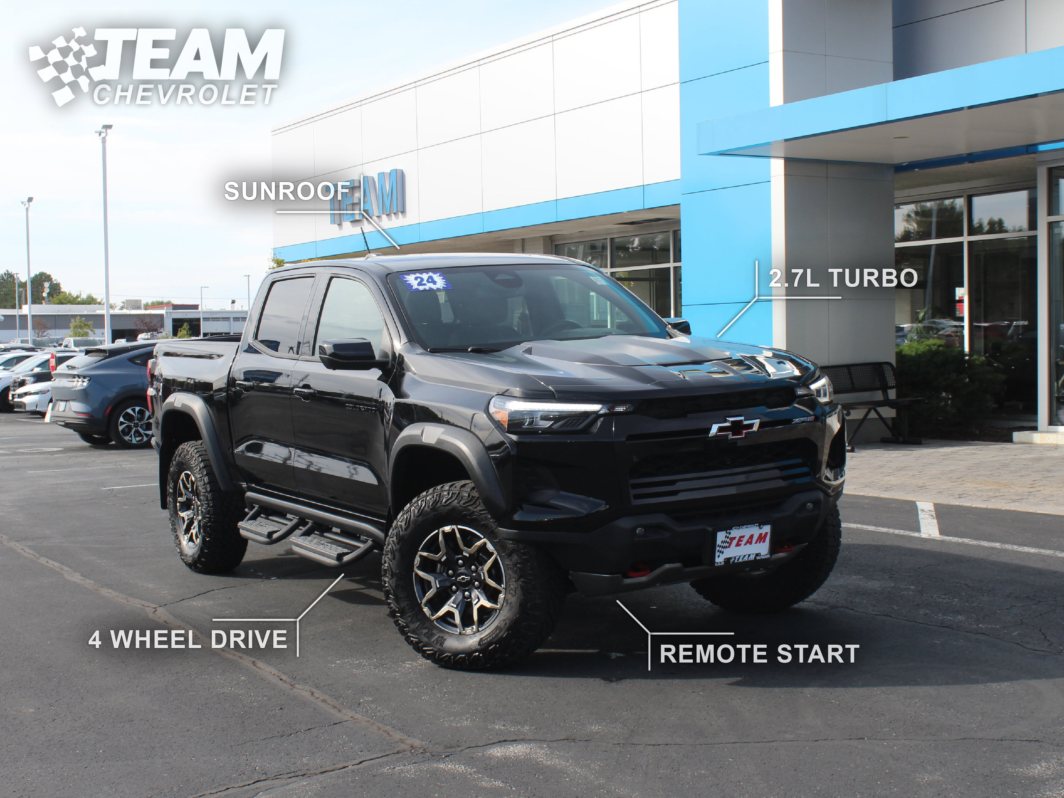 Used 2024 Chevrolet Colorado ZR2 w/ Technology Package AWD/4WD image 2