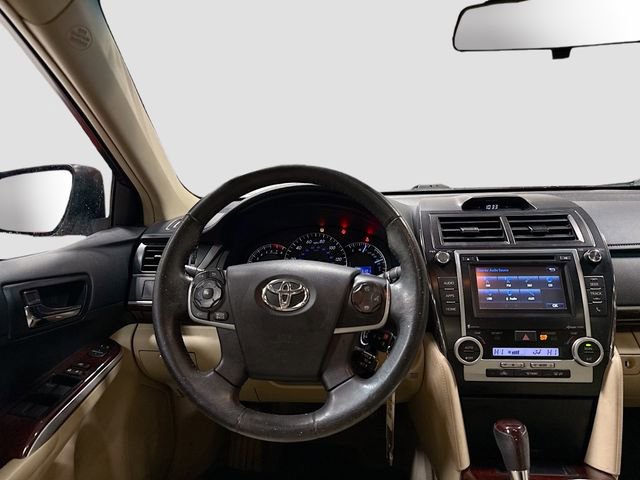 Used 2014 Toyota Camry XLE image 23