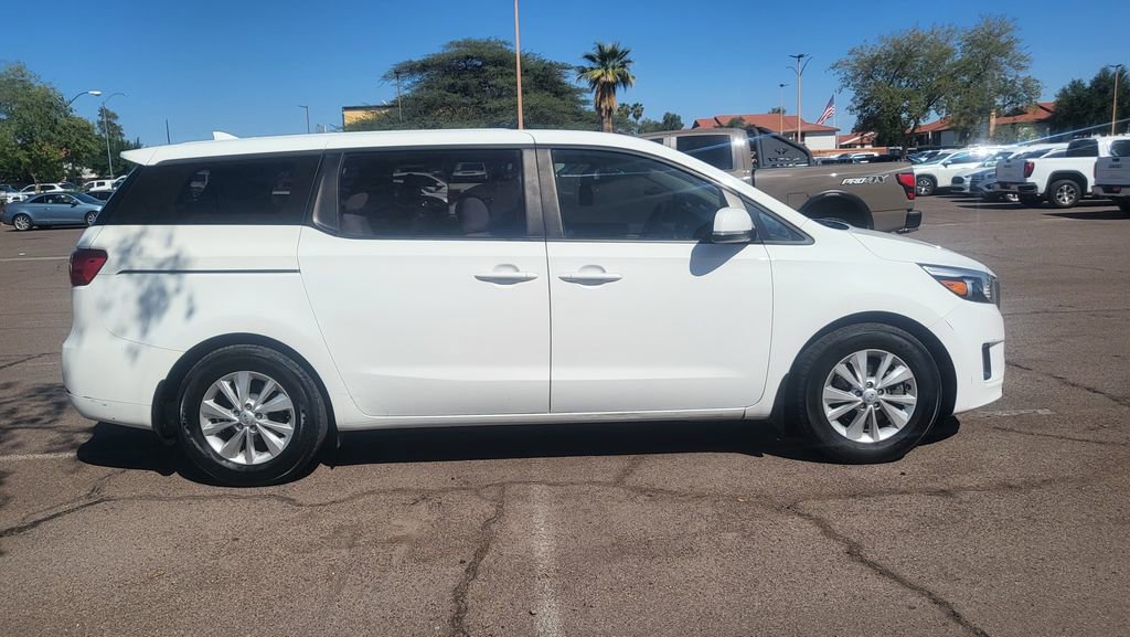 Used 2018 Kia Sedona L image 10