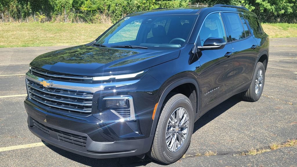 New 2026 Chevrolet Traverse LT w/ LPO, Floor Liner Package image 3