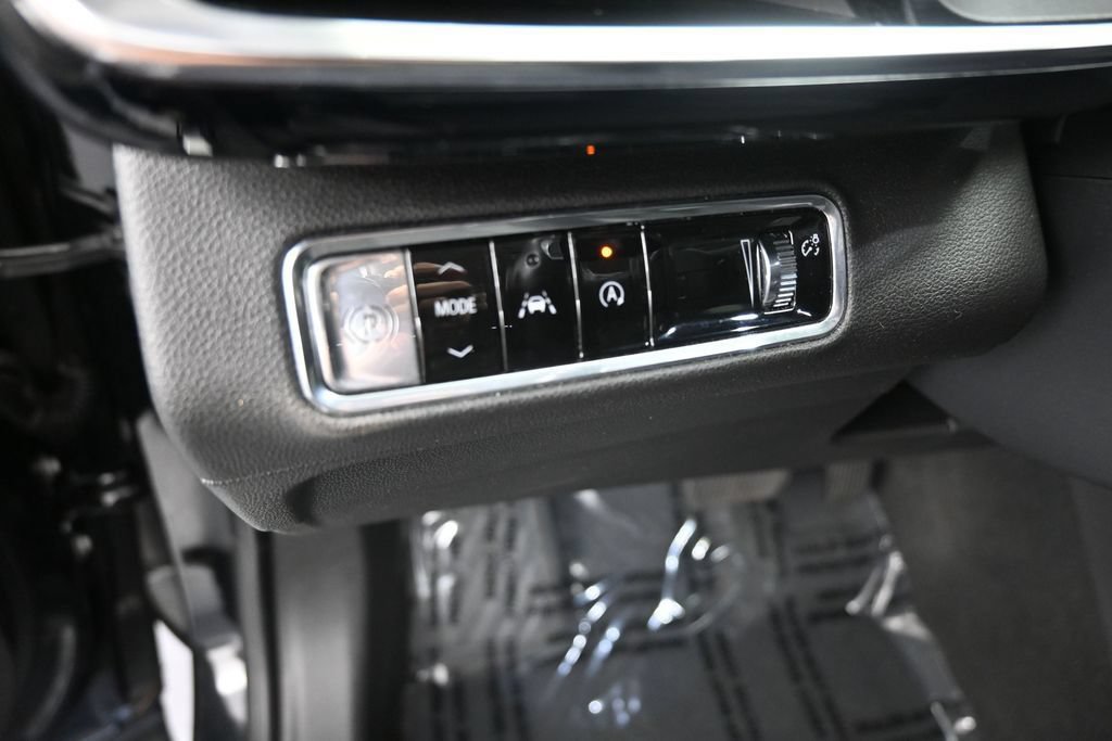 Used 2024 Buick Envision Preferred AWD/4WD image 25