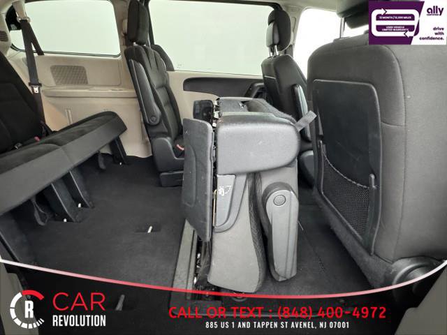 Used 2019 Dodge Grand Caravan SE w/ UConnect Hands-Free Group image 36
