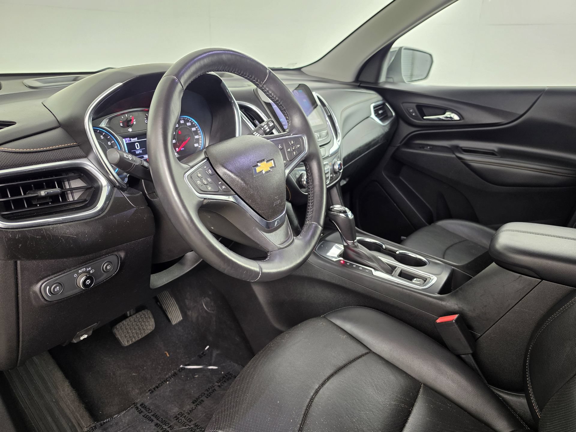 Used 2018 Chevrolet Equinox Premier FWD image 15