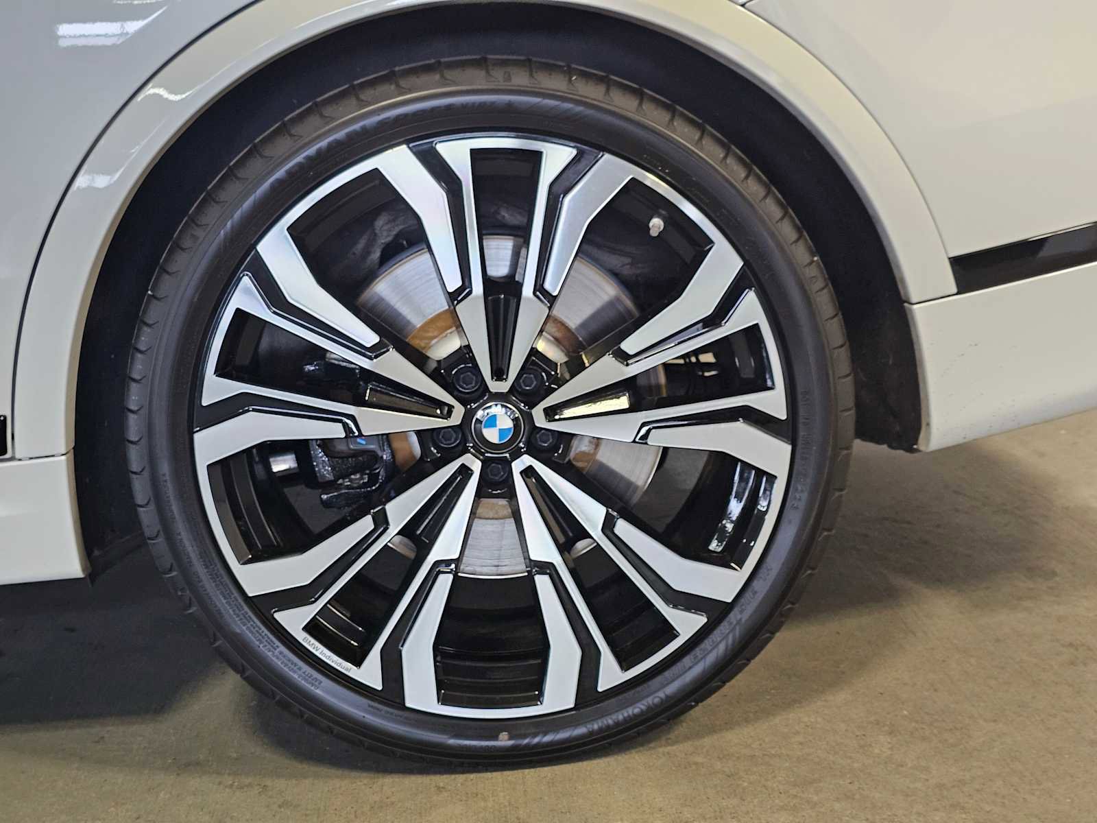 Used 2023 BMW X7 M60i w/ Executive Package AWD/4WD image 8