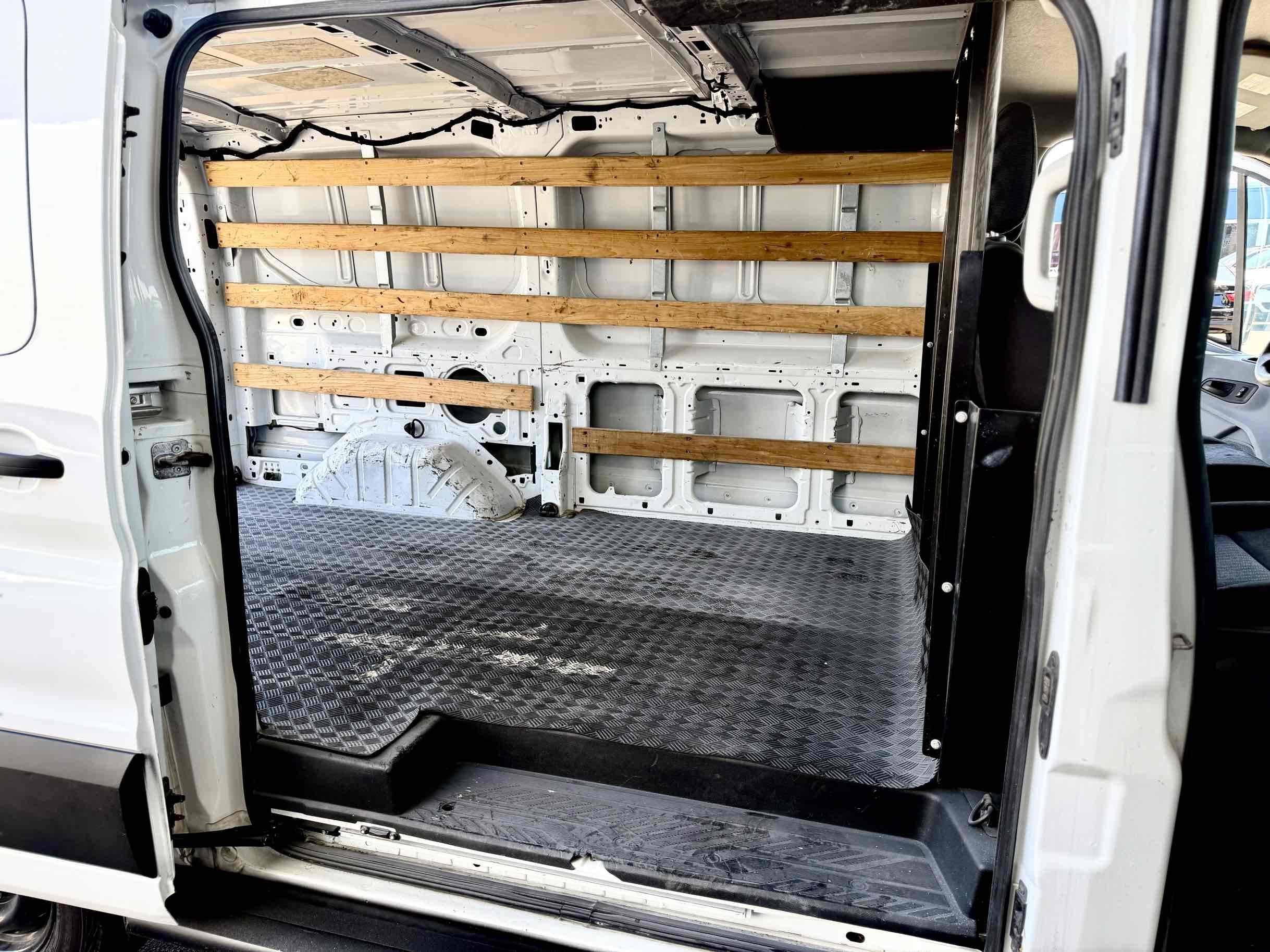 Used 2019 Ford Transit 250 130 Low Roof w/ Exterior Upgrade Package RWD image 10