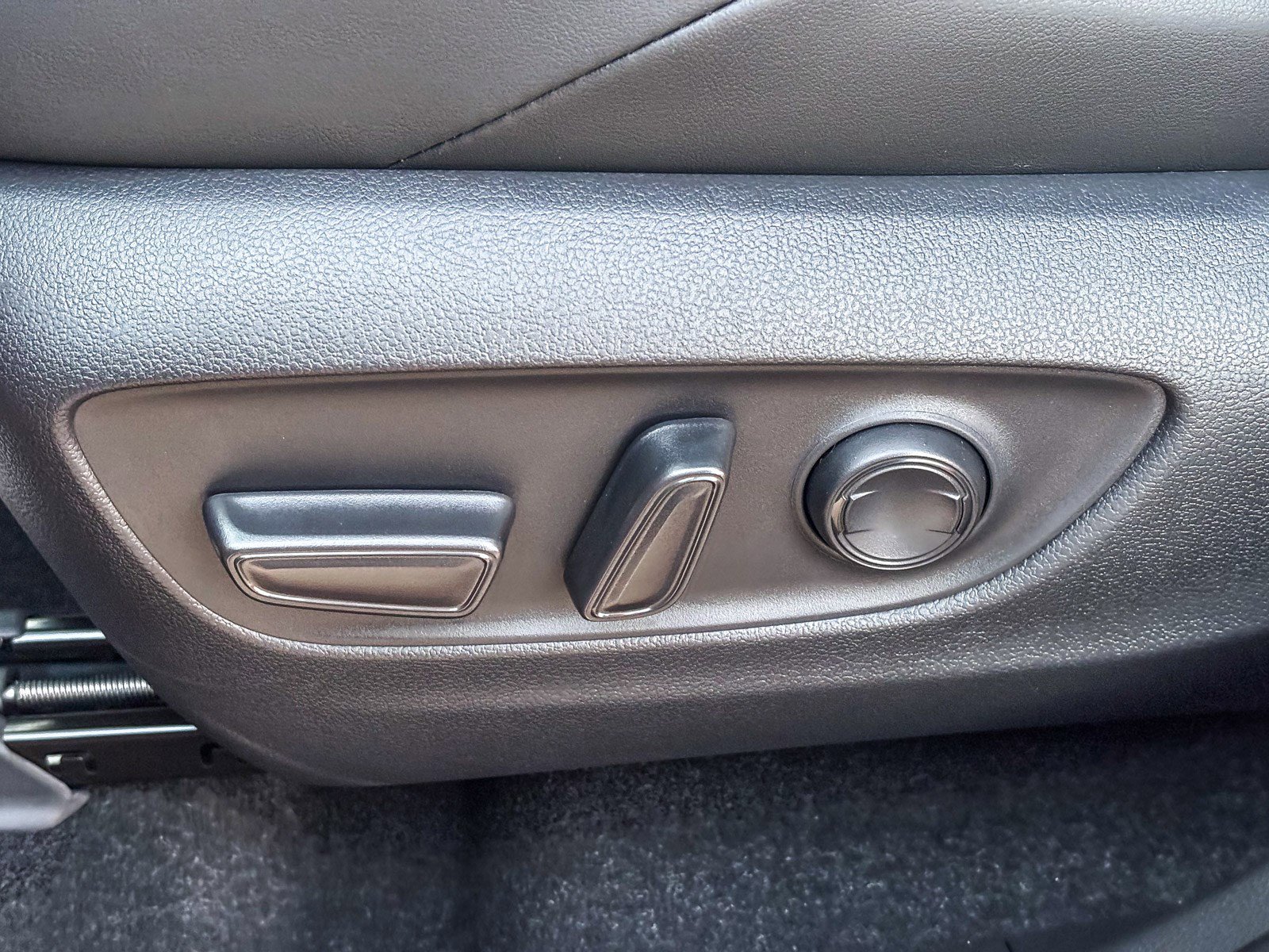 New 2025 Toyota RAV4 XSE image 23