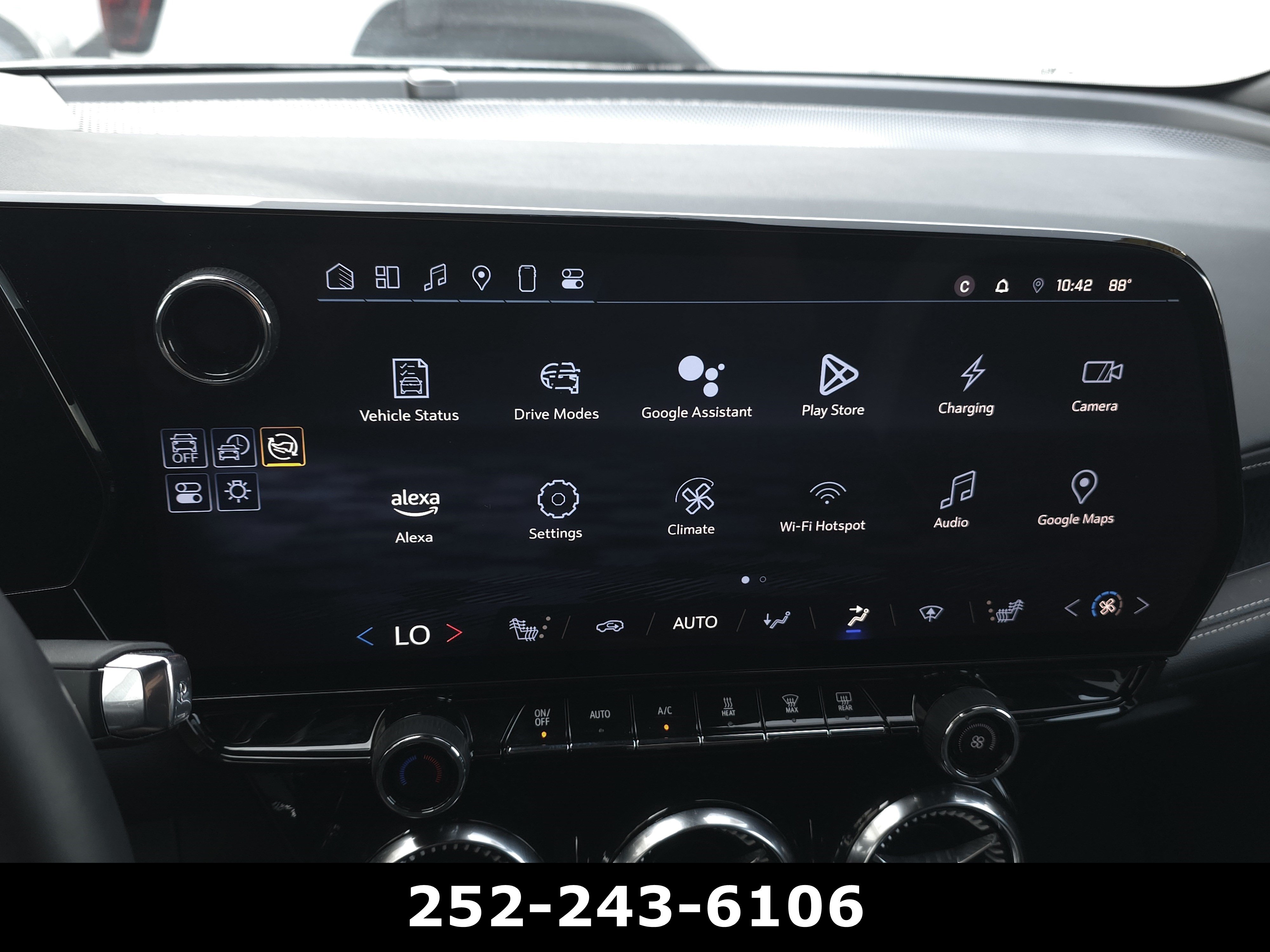 Used 2025 Chevrolet Blazer EV LT AWD/4WD image 17