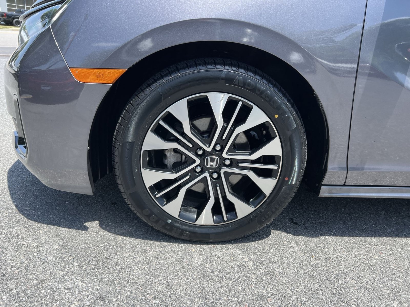 Used 2025 Honda Odyssey Elite image 12