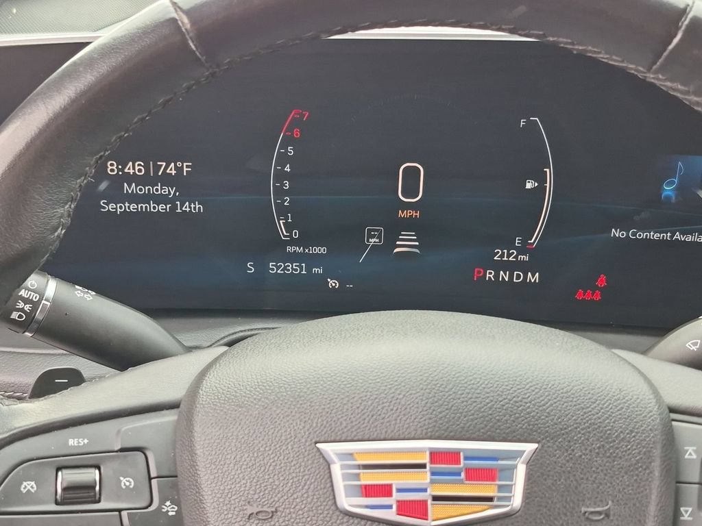 Used 2024 Cadillac XT4 Premium Luxury FWD image 12