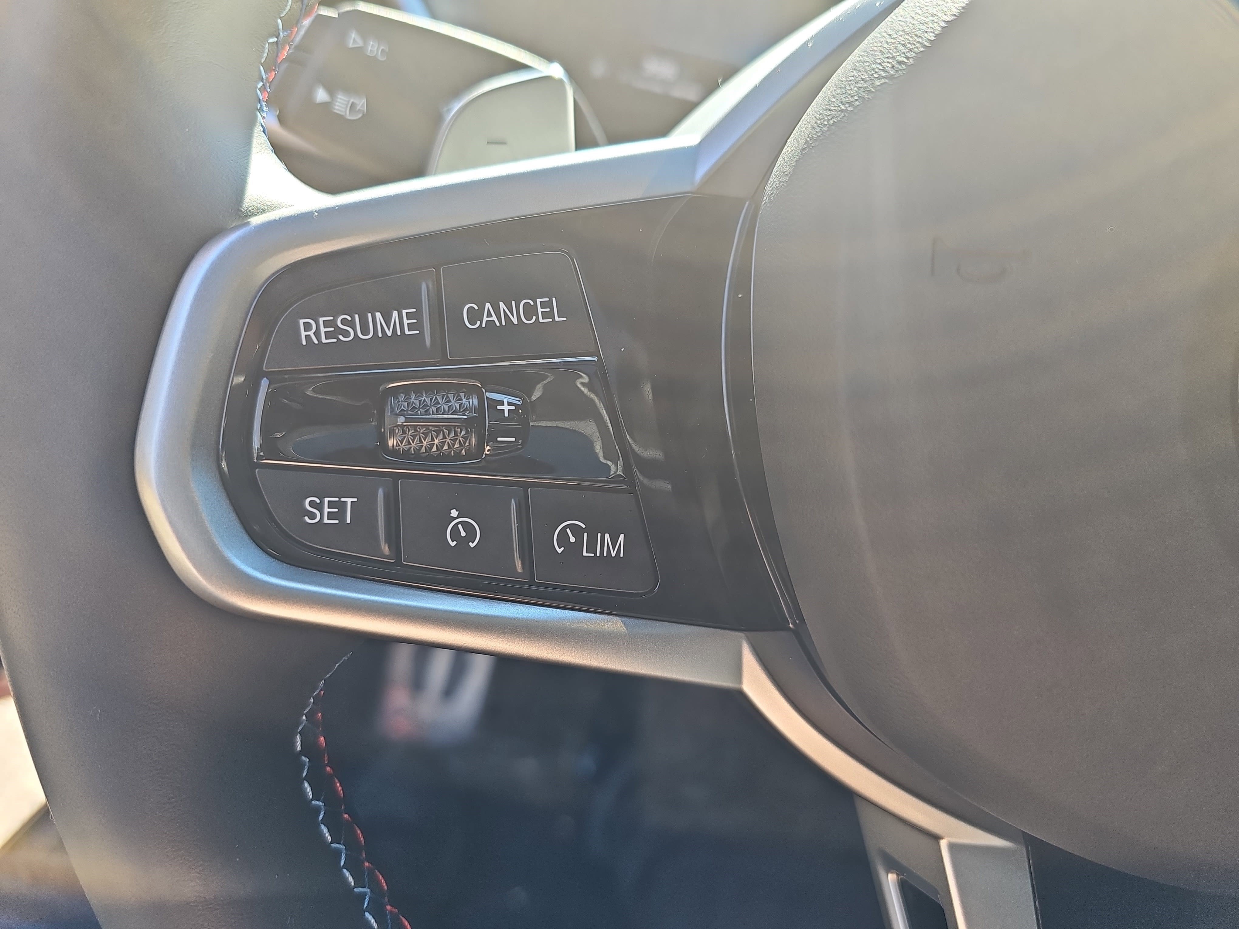 Used 2025 BMW M440i Coupe w/ Premium Package image 18