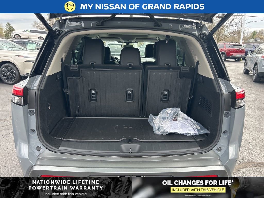 New 2026 Nissan Pathfinder Platinum image 23