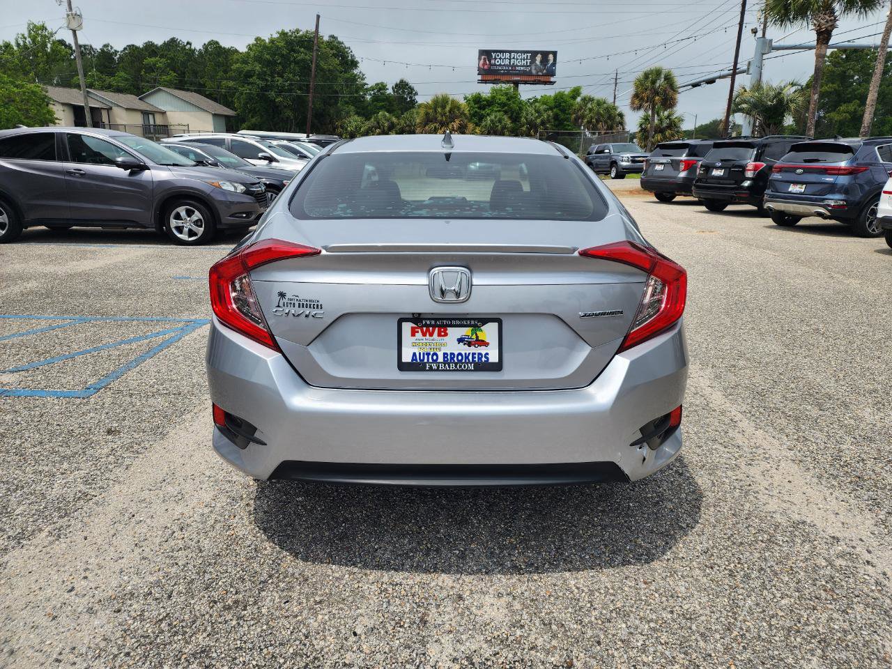 Used 2017 Honda Civic Touring image 4