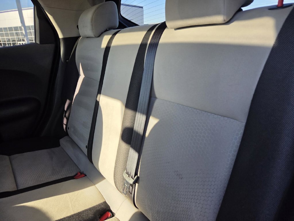 Used 2013 Nissan Juke SV FWD image 15