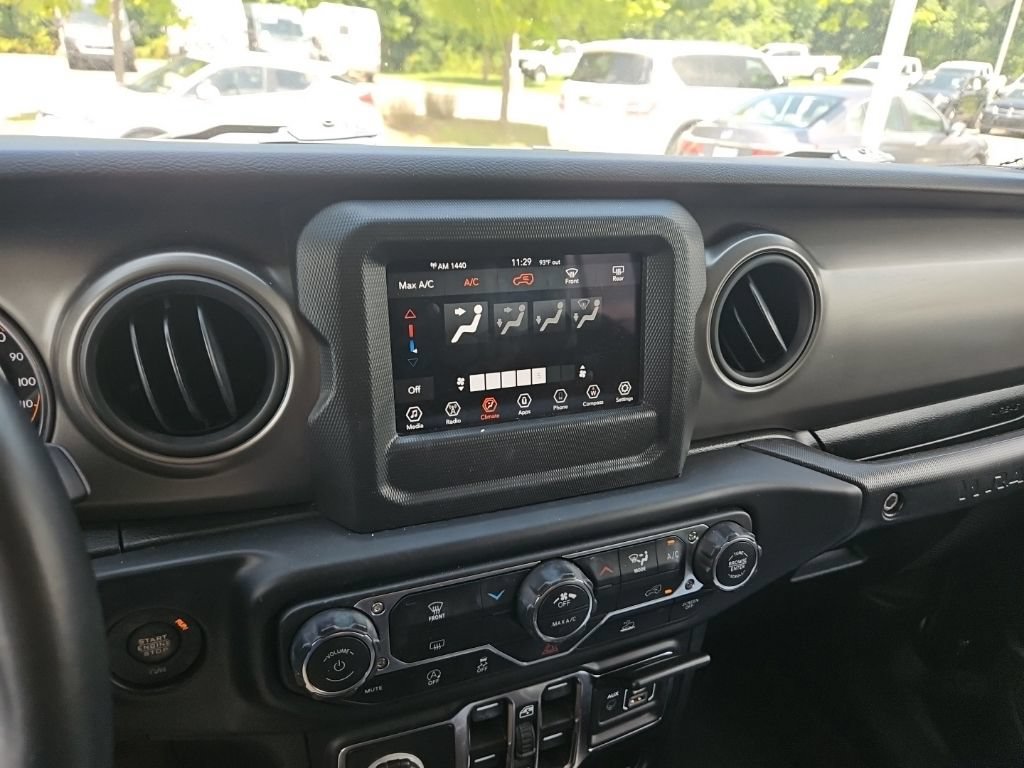 Used 2022 Jeep Wrangler Unlimited Sport AWD/4WD image 19