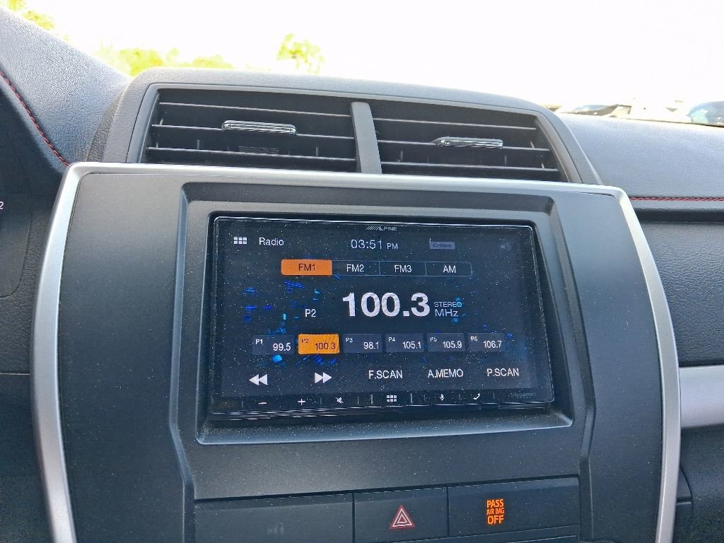 Used 2017 Toyota Camry SE FWD image 23