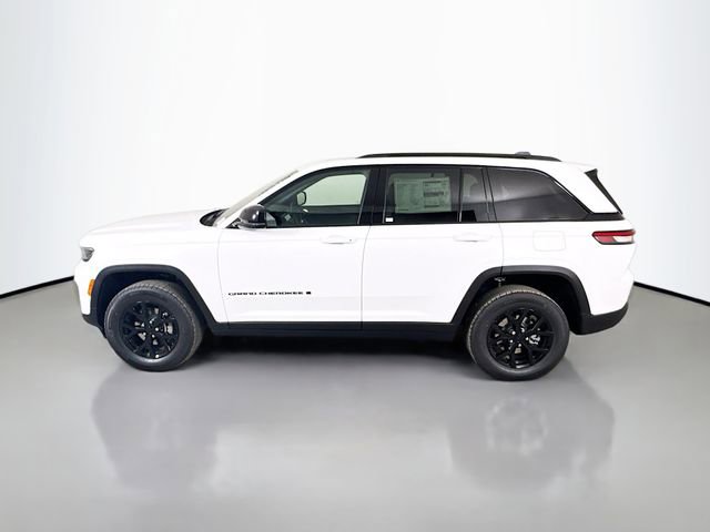 New 2025 Jeep Grand Cherokee Altitude image 4