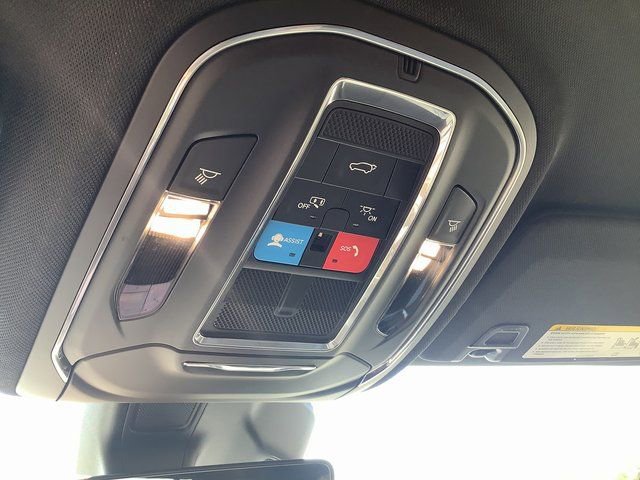 New 2024 Jeep Grand Cherokee Trailhawk AWD/4WD image 18