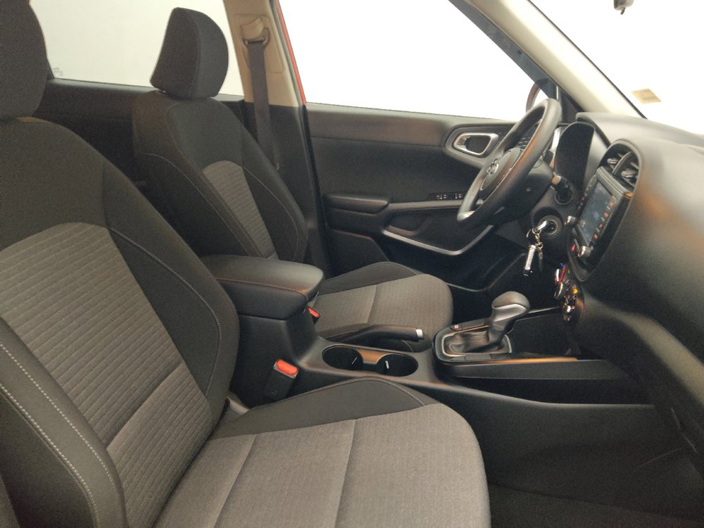Used 2020 Kia Soul S FWD image 21