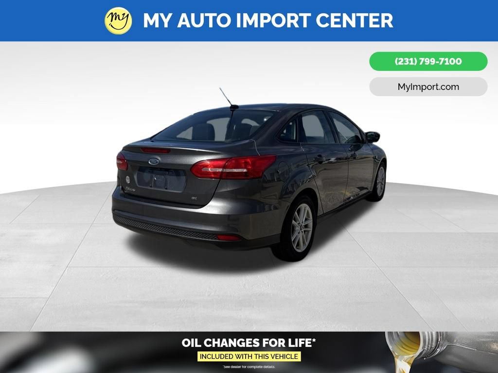 Used 2017 Ford Focus SE FWD image 7
