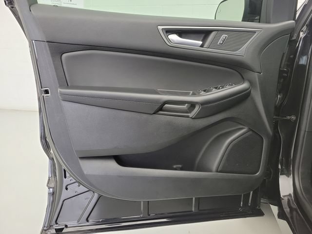Used 2024 Ford Edge SE w/ Black Appearance Package AWD/4WD image 19