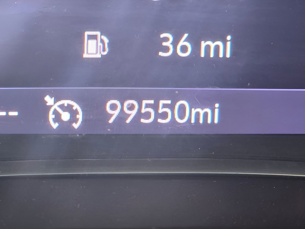 Used 2020 GMC Acadia SLT w/ Premium Package image 16