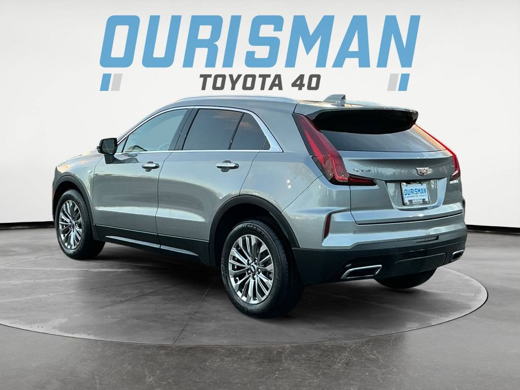 Used 2024 Cadillac XT4 Premium Luxury image 5