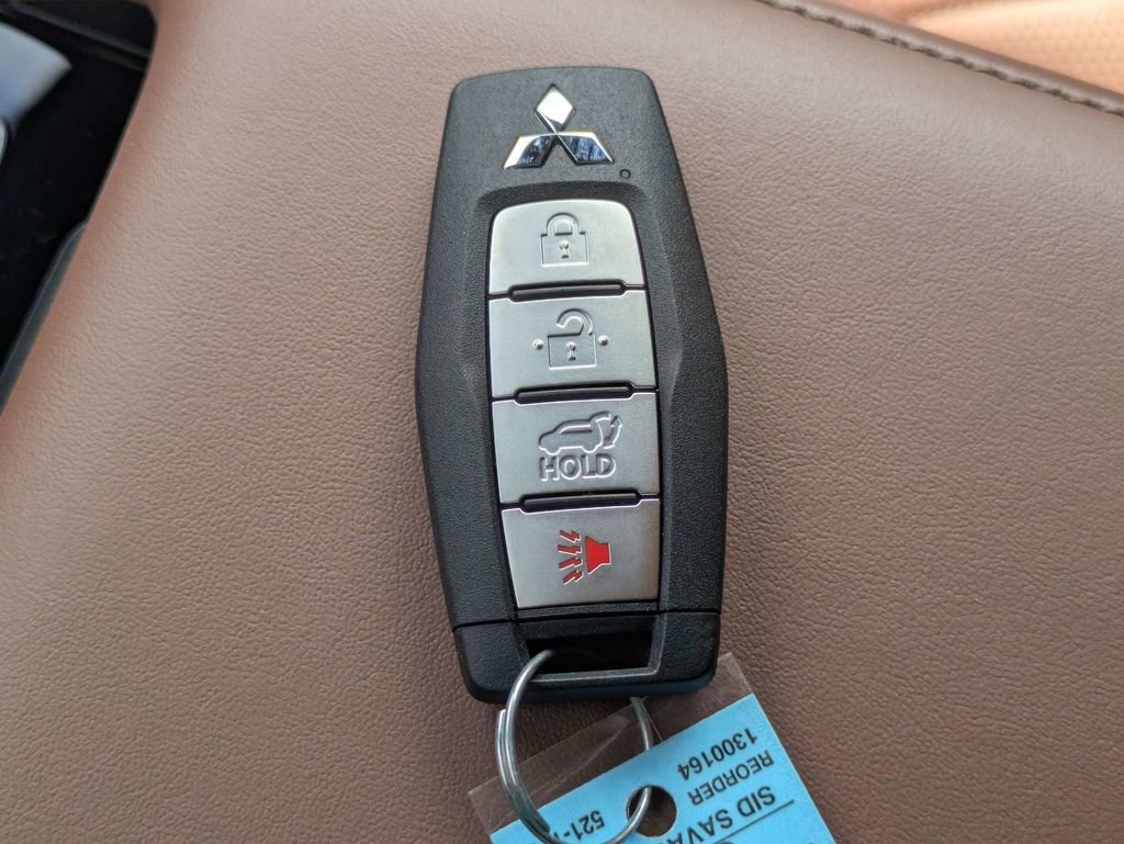 New 2026 Mitsubishi Outlander SEL image 35