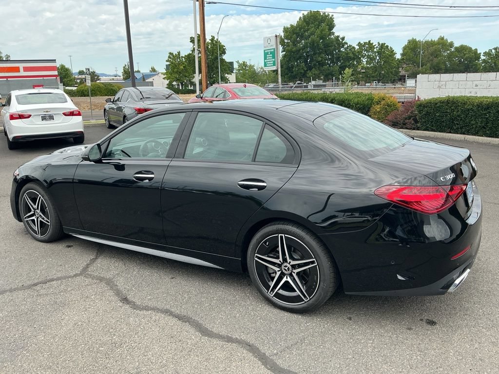 Used 2025 Mercedes-Benz C 300 4MATIC Sedan image 10