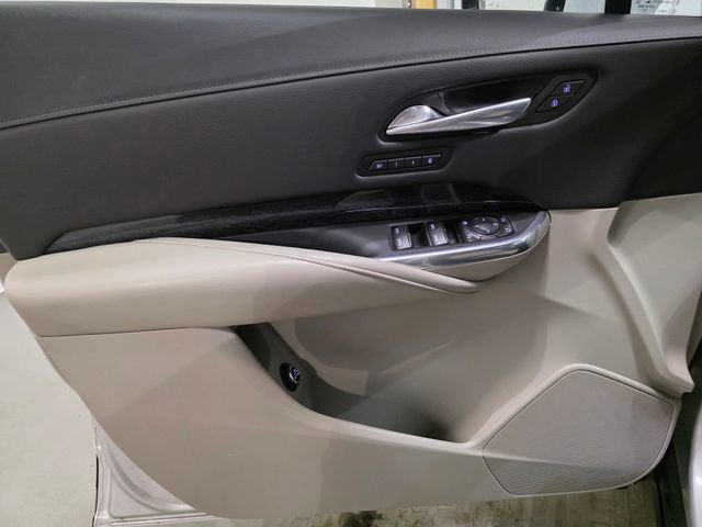 Used 2021 Cadillac XT4 Premium Luxury image 10