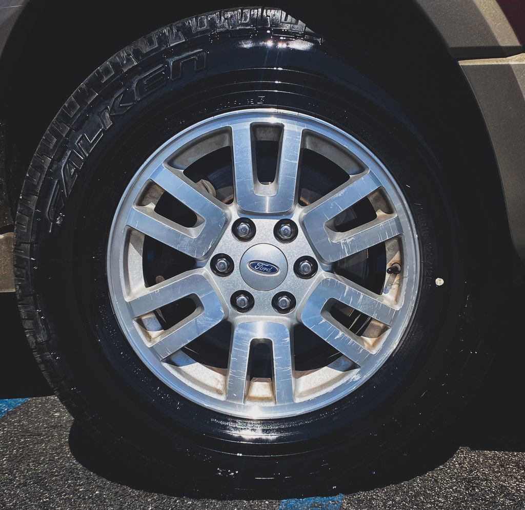 Used 2012 Ford Expedition XLT AWD/4WD image 29