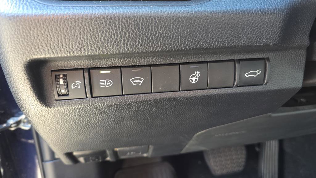 Used 2023 Toyota RAV4 XLE image 16