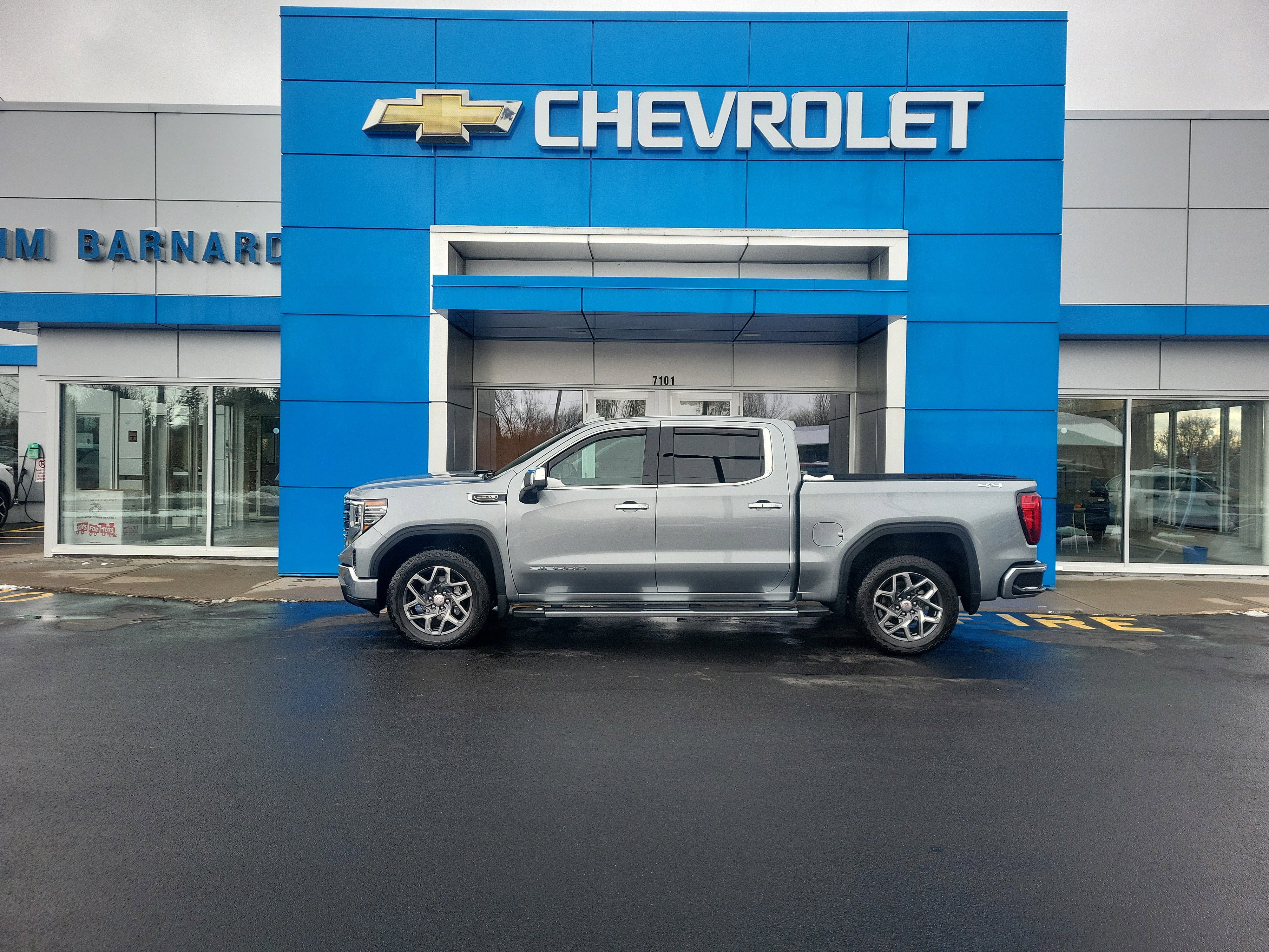 Certified 2023 GMC Sierra 1500 SLT w/ SLT Premium Package image 6