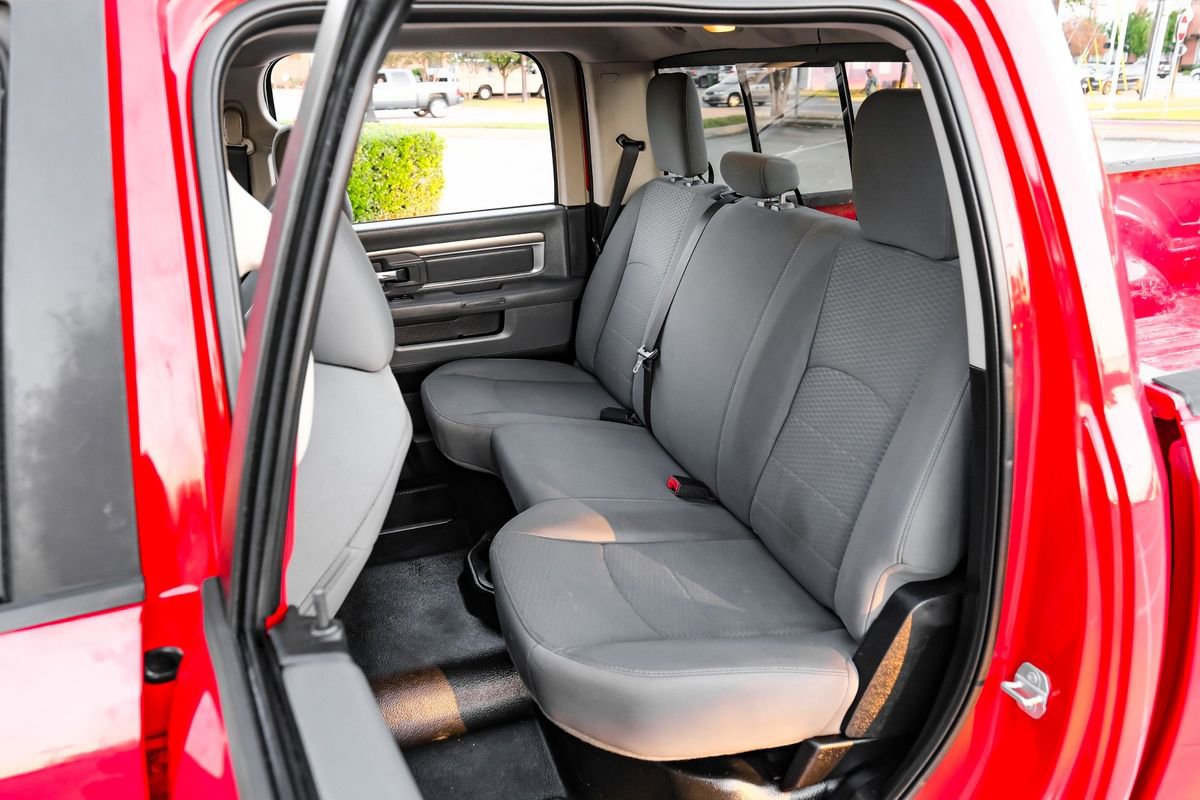 Used 2016 RAM 3500 SLT w/ Cold Weather Group image 34