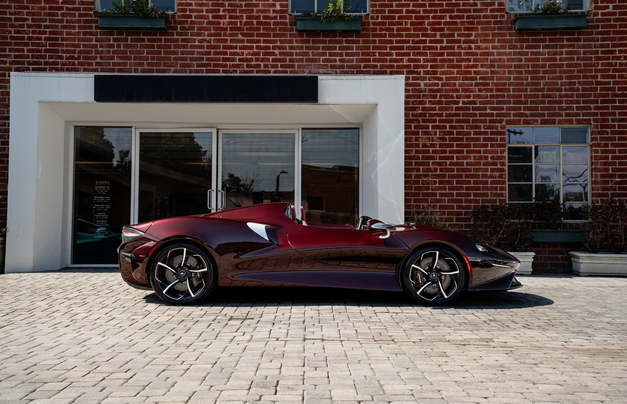 Used 2021 McLaren Elva RWD image 3