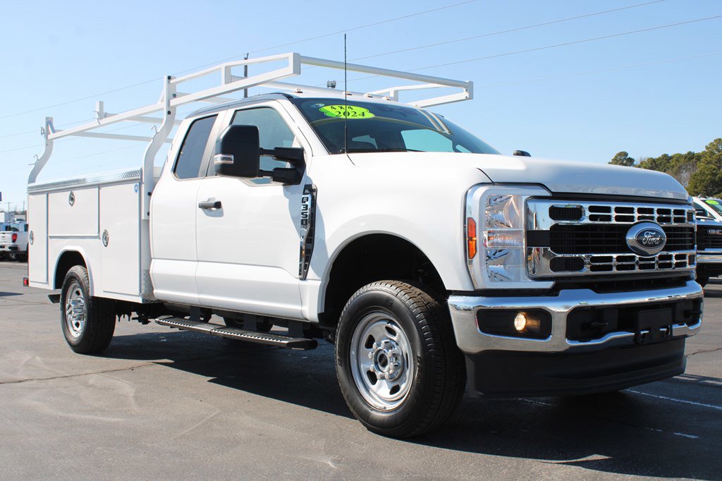 Used 2024 Ford F350 XL w/ XL Chrome Package image 10