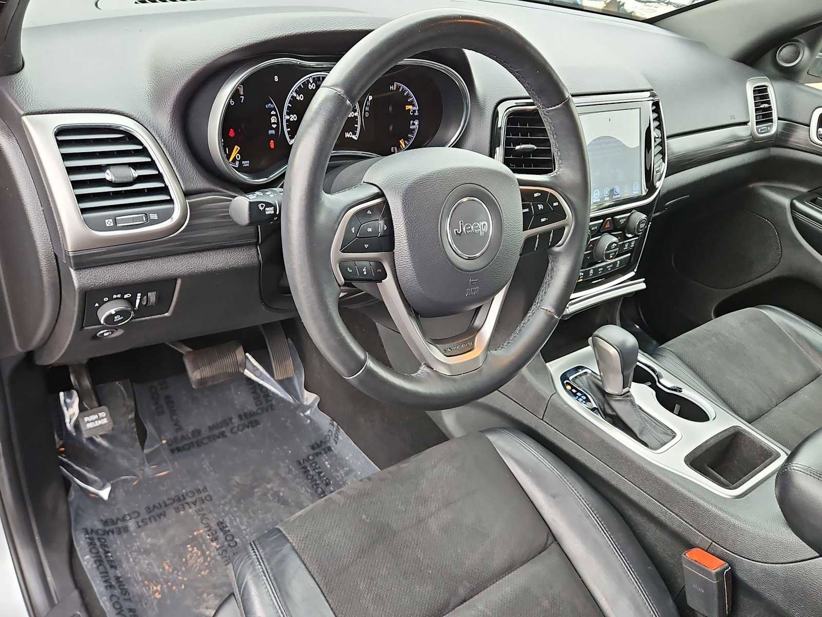Used 2019 Jeep Grand Cherokee Altitude image 10