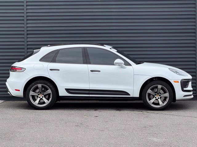 Certified 2023 Porsche Macan AWD/4WD image 8