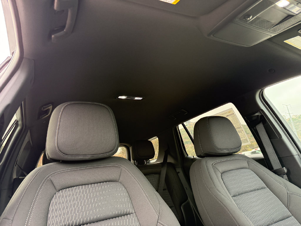 New 2027 Chevrolet Equinox LT w/ Safety and Technology Package AWD/4WD image 9