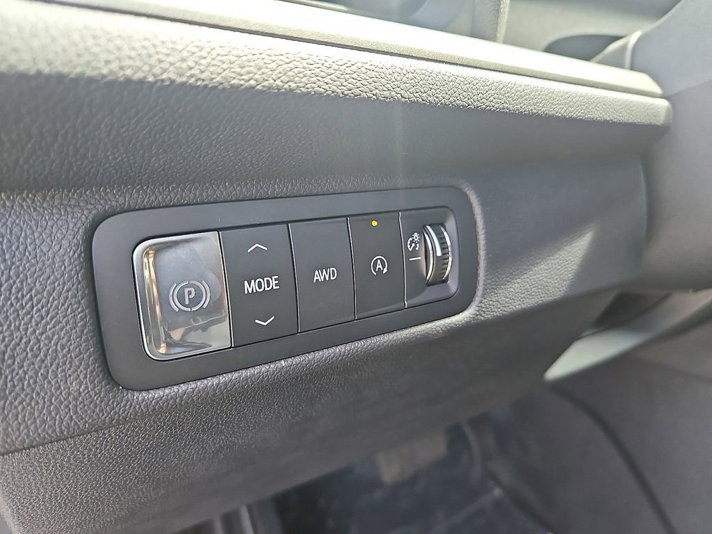 New 2026 Chevrolet Traverse LT w/ Driver Confidence Package image 15