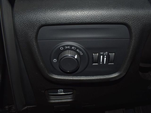 Used 2024 Jeep Grand Cherokee L Laredo image 15