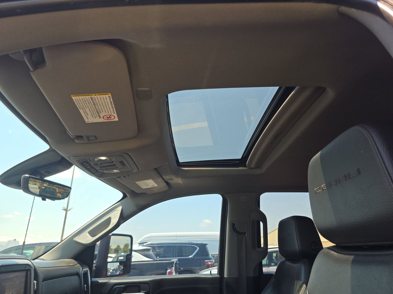 Used 2021 GMC Sierra 3500 Denali w/ Denali Ultimate Package image 11