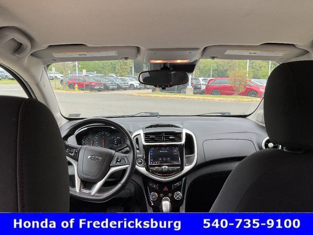 Used 2020 Chevrolet Sonic LT w/ Convenience Package FWD image 39