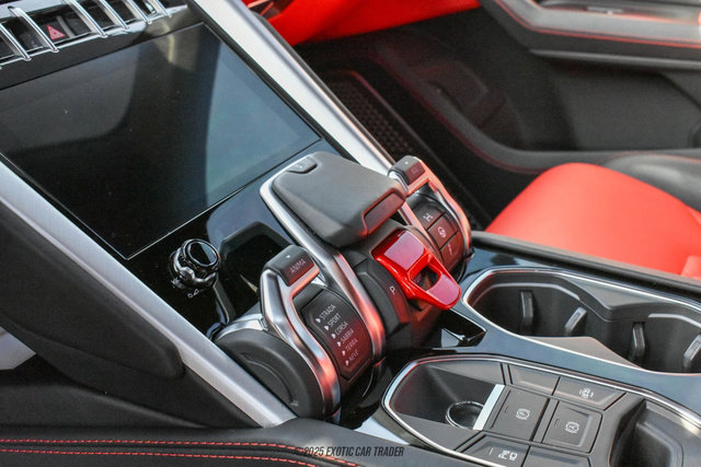 Used 2020 Lamborghini Urus image 39