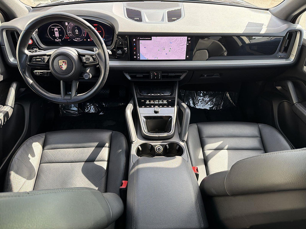 Used 2024 Porsche Cayenne AWD/4WD image 20